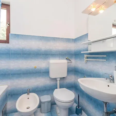 Four-bedroom In * Turanj