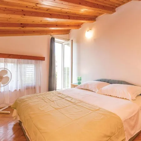 Διαμέρισμα Four-bedroom In